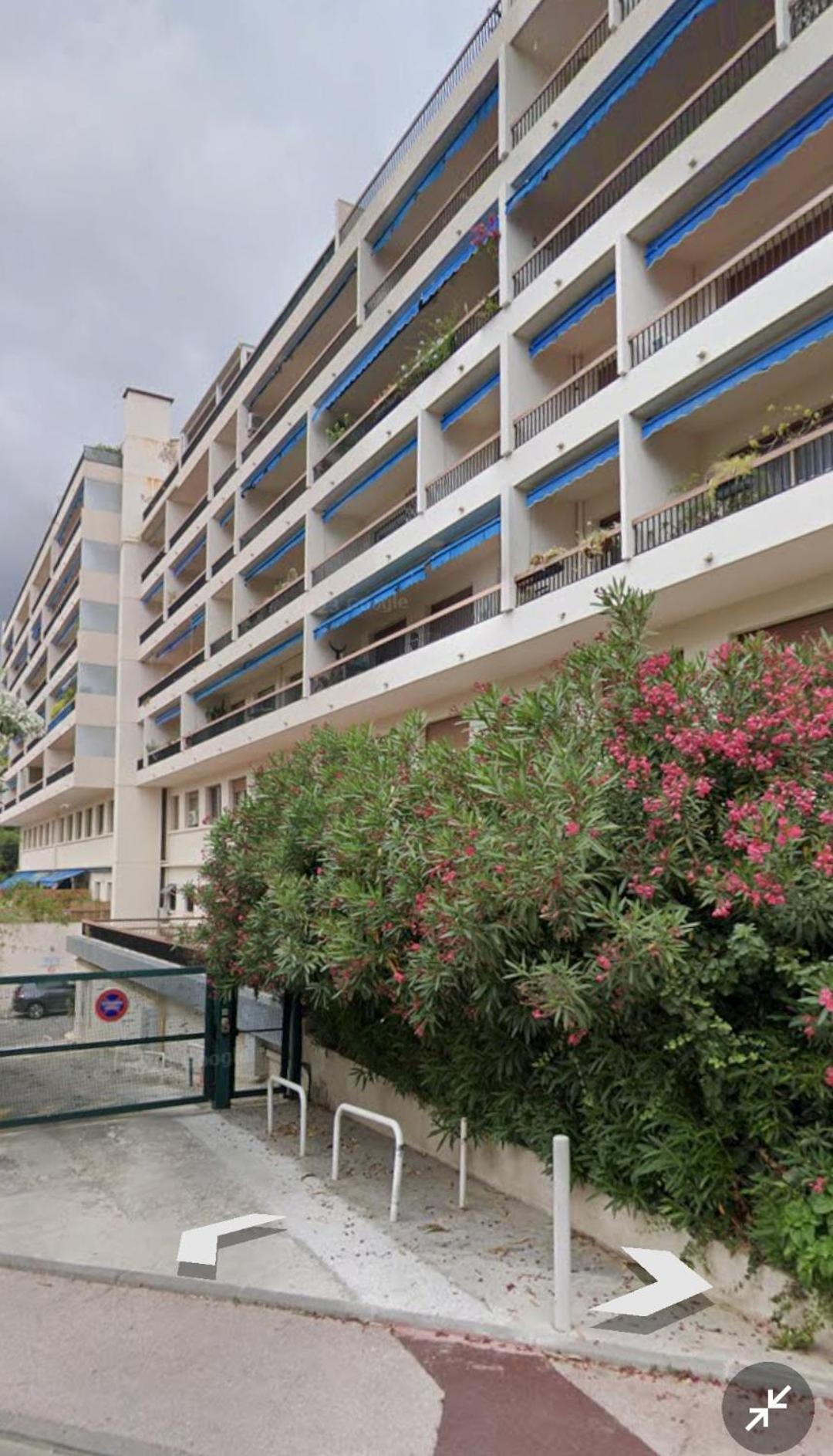 Studio Et Stationnement Offert Centre Hyères Extérieur photo